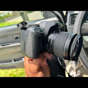 Canon Rebel t2i for sale. Used